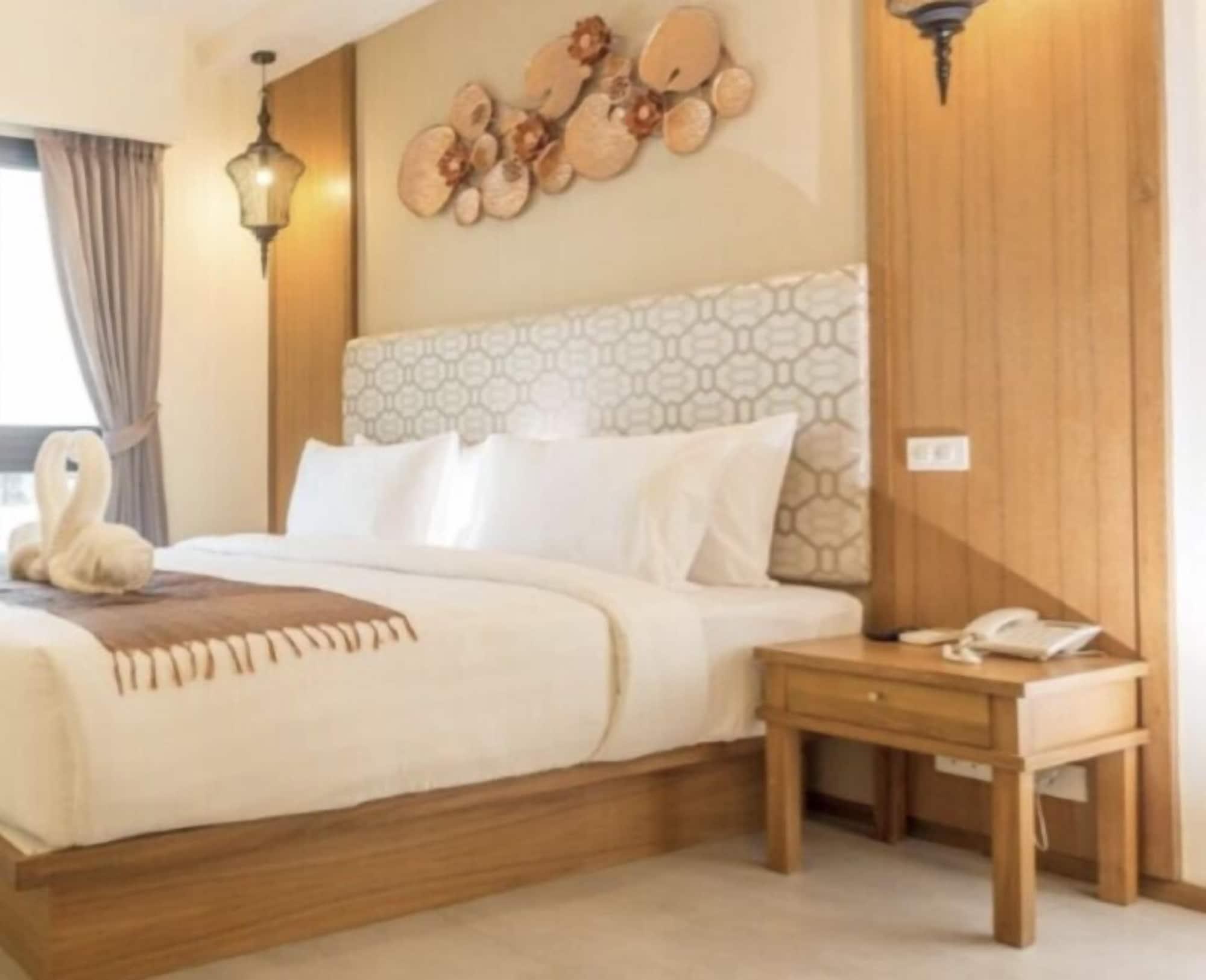 The Signature Hotel @ Thapae Chiang Mai Exterior photo