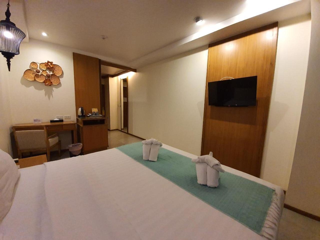 The Signature Hotel @ Thapae Chiang Mai Exterior photo